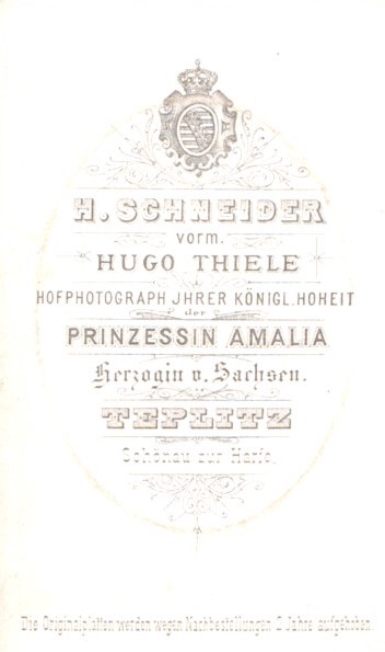 Rueckseite-Fotografie-H-Schneider-Teplitz-Schoenau-Zur-Harfe-Portrait-kleines-Maedchen-im-weissen-Kleid-mit-Foto.jpg