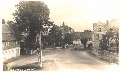AK-Georgswalde-Strassenpartie-mit-Gebaeudeansicht.jpg