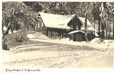 AK-Jaegerdoerfel-Gebaeudeansicht-von-Aussen-im-Winter-Zittauer-Gebirge.jpg