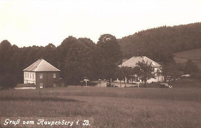 AK-Raupenberg-i-B-Blick-zum-Gasthaus-zum-Raupenberge.jpg