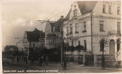 AK-Gablonz-a-N-Gruenwalder-Strasse-mit-Villen.jpg