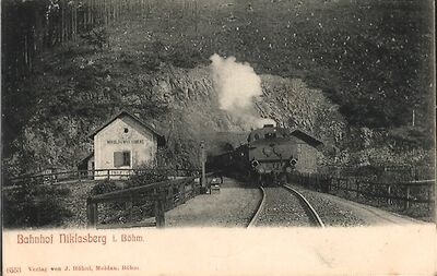 AK-Niklasberg-Zug-faehrt-in-den-Bahnhof-ein.jpg